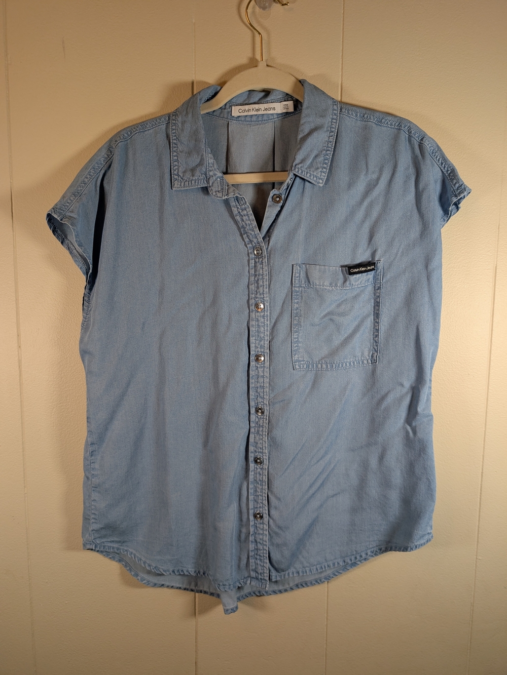 Calvin Klein Jeans Chambray Shirt S Light Wash Denim Cap Sleeve Button Down